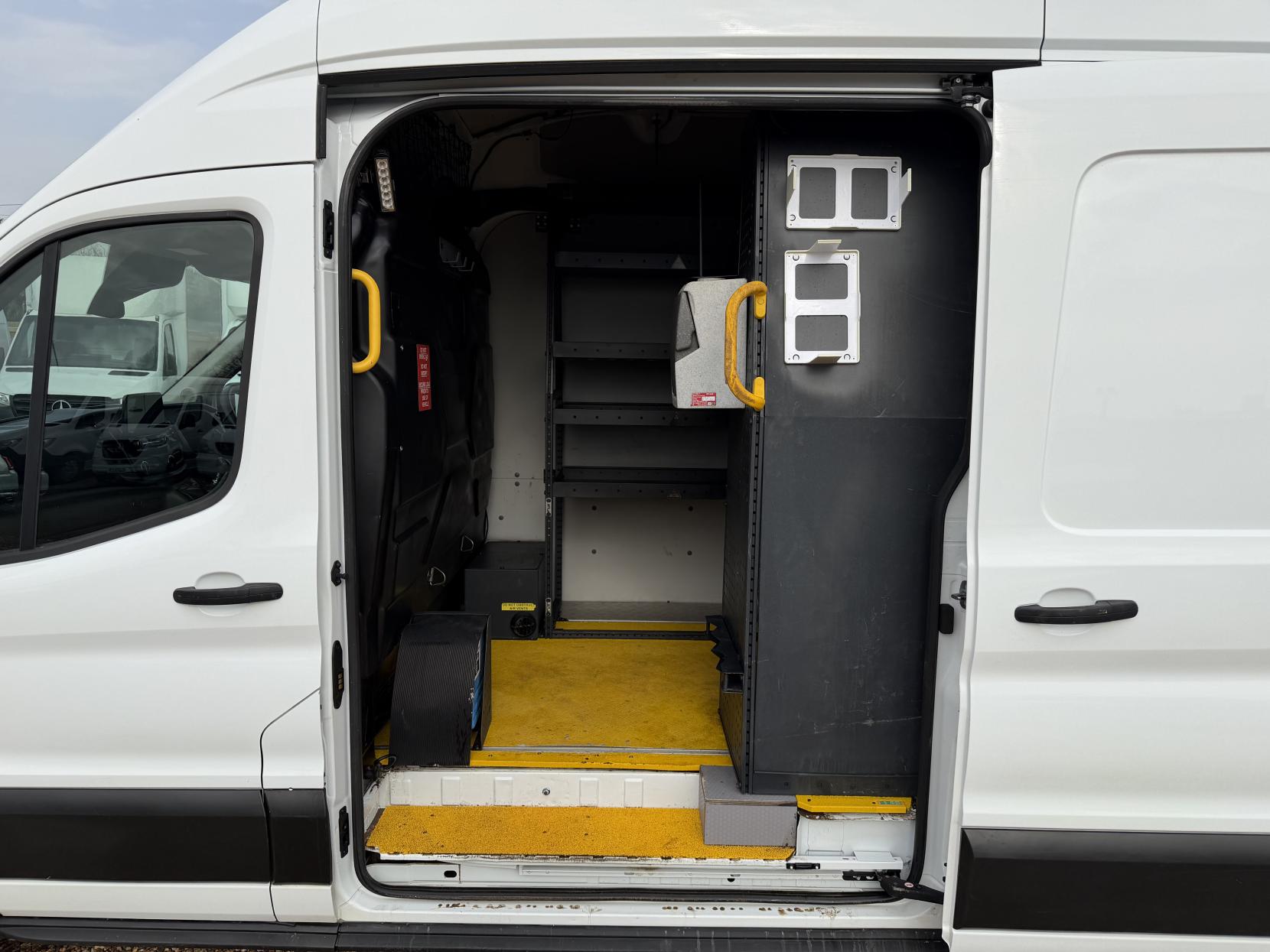 Ford Transit 2.0 350 EcoBlue Leader Panel Van 5dr Diesel Manual RWD L2 H3 Euro 6 (s/s) (130 ps)