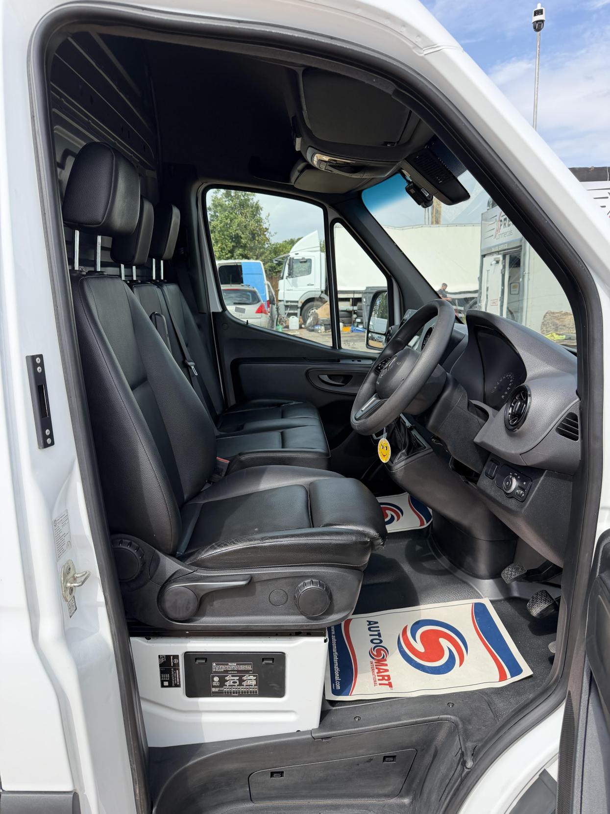 2021 Mercedes-Benz Sprinter 2.1 316 CDI Progressive Panel Van 5dr Diesel Manual RWD L2 H2 Euro 6 (s/s) (163 ps) - Thumbnail 14