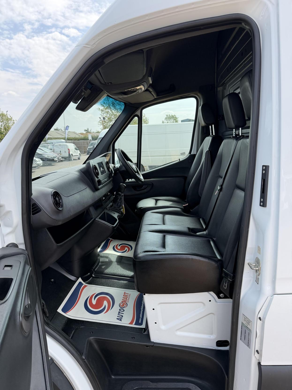 2021 Mercedes-Benz Sprinter 2.1 316 CDI Progressive Panel Van 5dr Diesel Manual RWD L2 H2 Euro 6 (s/s) (163 ps) - Thumbnail 17