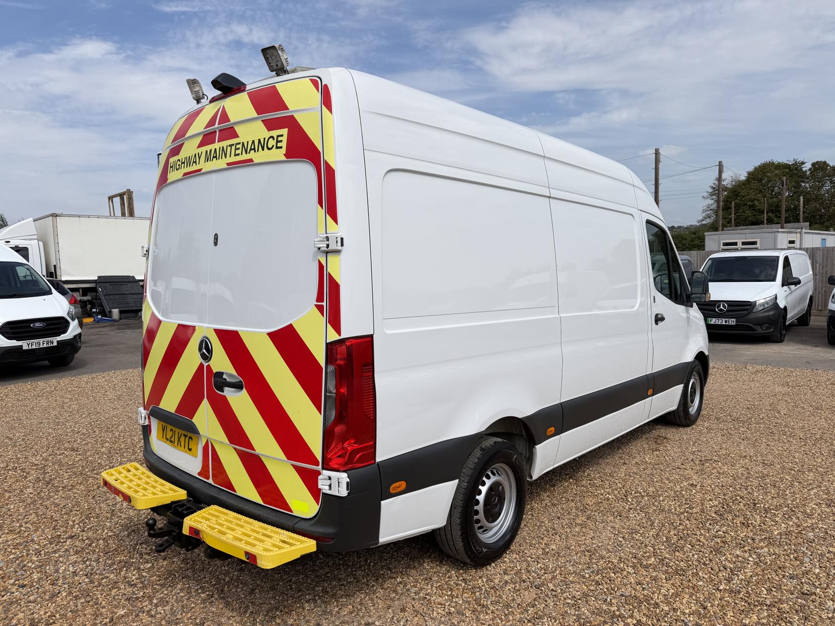 2021 Mercedes-Benz Sprinter 2.1 316 CDI Progressive Panel Van 5dr Diesel Manual RWD L2 H2 Euro 6 (s/s) (163 ps) - Thumbnail 11