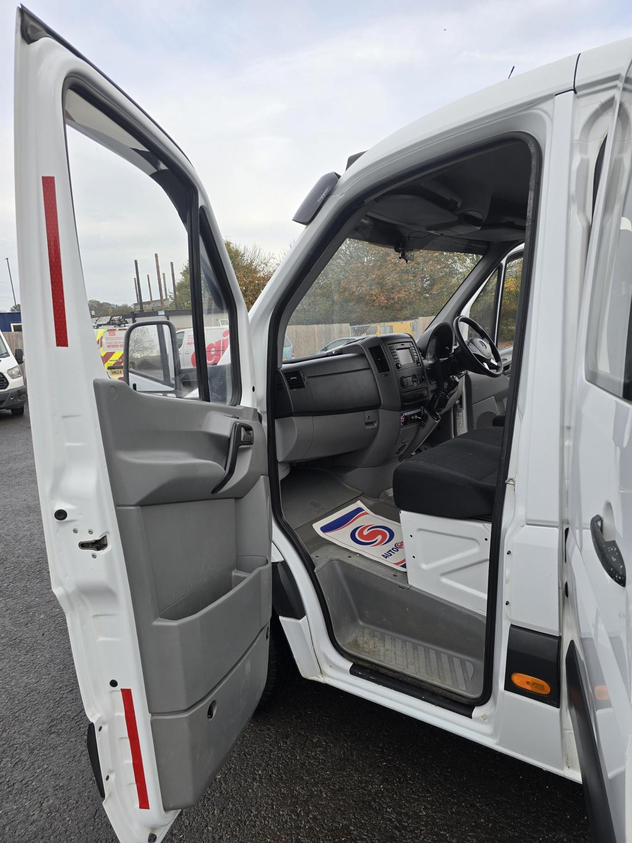 Mercedes-Benz Sprinter 2.1 314 CDI Chassis Cab 4dr Diesel Manual RWD L3 (209 g/km, 140 bhp)