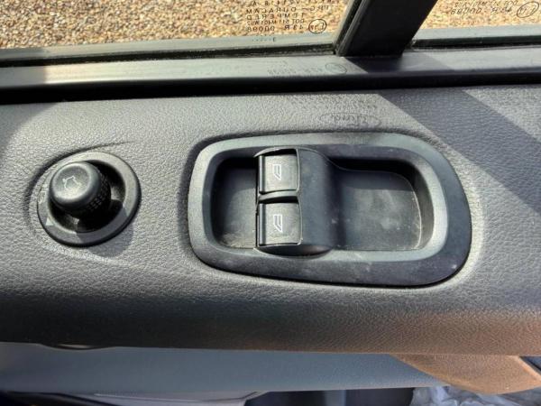 2013 Ford Transit Custom 2.2 TDCi 330 Trend Panel Van 5dr Diesel Manual L2 H1 (197 g/km, 123 bhp) - Thumbnail 27