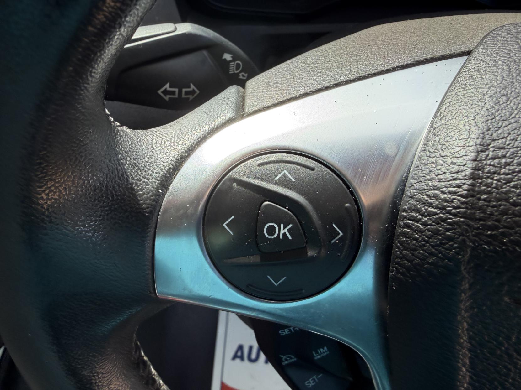 2013 Ford Transit Custom 2.2 TDCi 330 Trend Panel Van 5dr Diesel Manual L2 H1 (197 g/km, 123 bhp) - Thumbnail 16