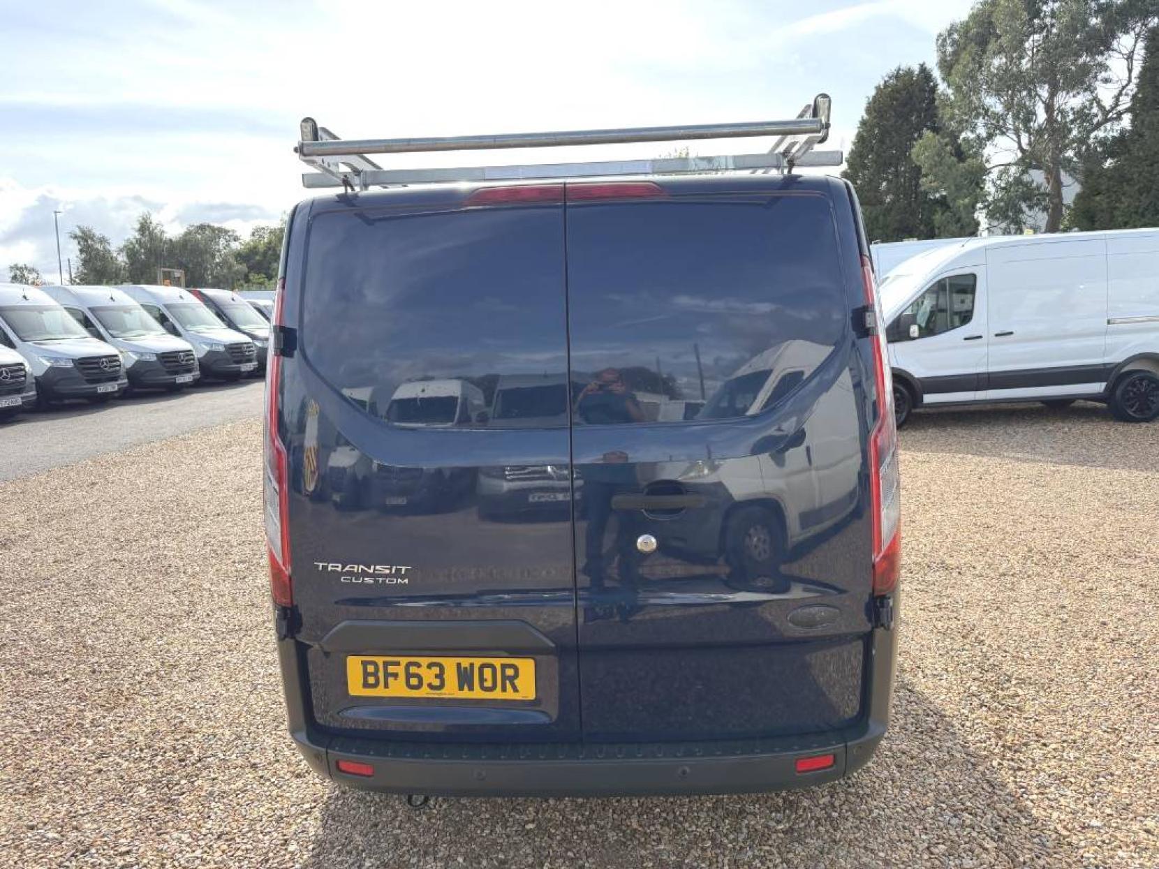 2013 Ford Transit Custom 2.2 TDCi 330 Trend Panel Van 5dr Diesel Manual L2 H1 (197 g/km, 123 bhp) - Thumbnail 9