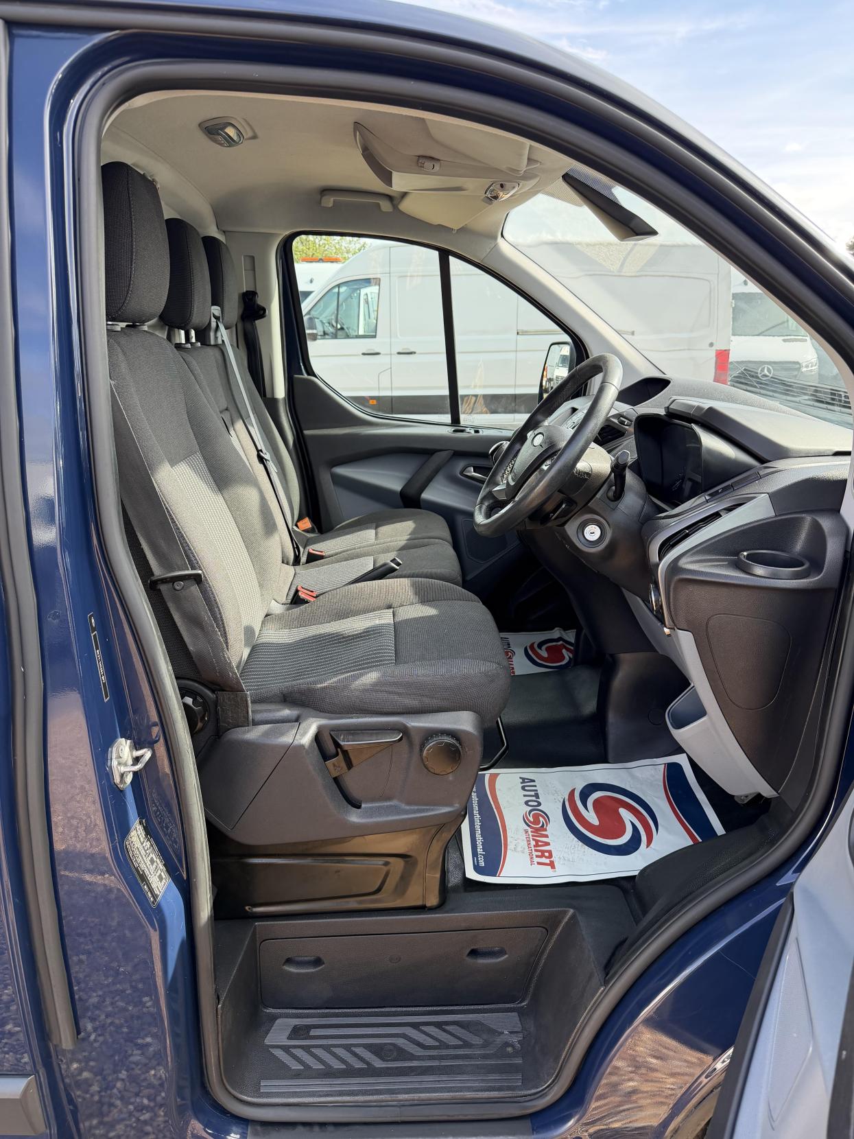 2013 Ford Transit Custom 2.2 TDCi 330 Trend Panel Van 5dr Diesel Manual L2 H1 (197 g/km, 123 bhp) - Thumbnail 13