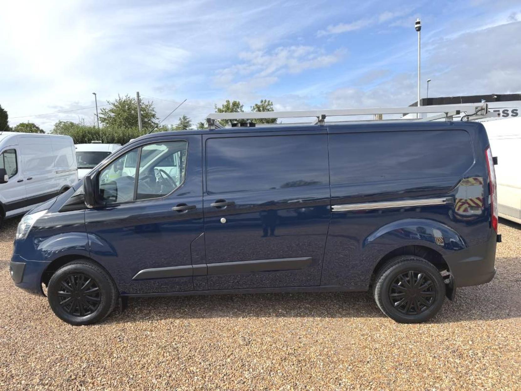 2013 Ford Transit Custom 2.2 TDCi 330 Trend Panel Van 5dr Diesel Manual L2 H1 (197 g/km, 123 bhp) - Thumbnail 8