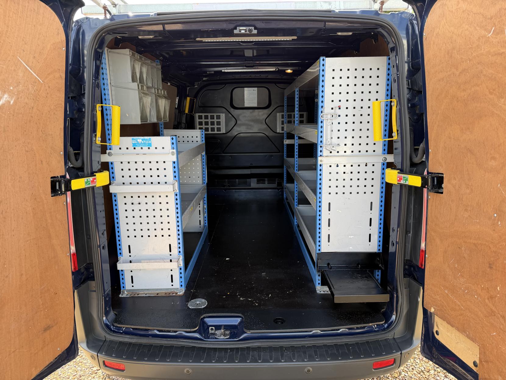 2013 Ford Transit Custom 2.2 TDCi 330 Trend Panel Van 5dr Diesel Manual L2 H1 (197 g/km, 123 bhp) - Thumbnail 3