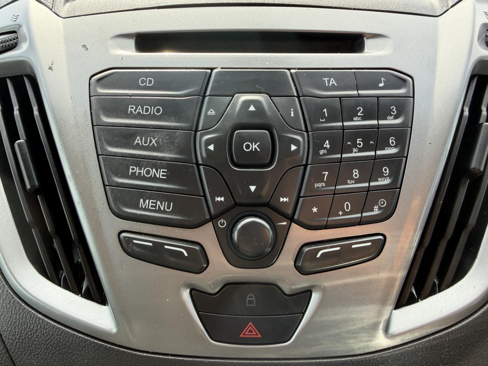 2013 Ford Transit Custom 2.2 TDCi 330 Trend Panel Van 5dr Diesel Manual L2 H1 (197 g/km, 123 bhp) - Thumbnail 22