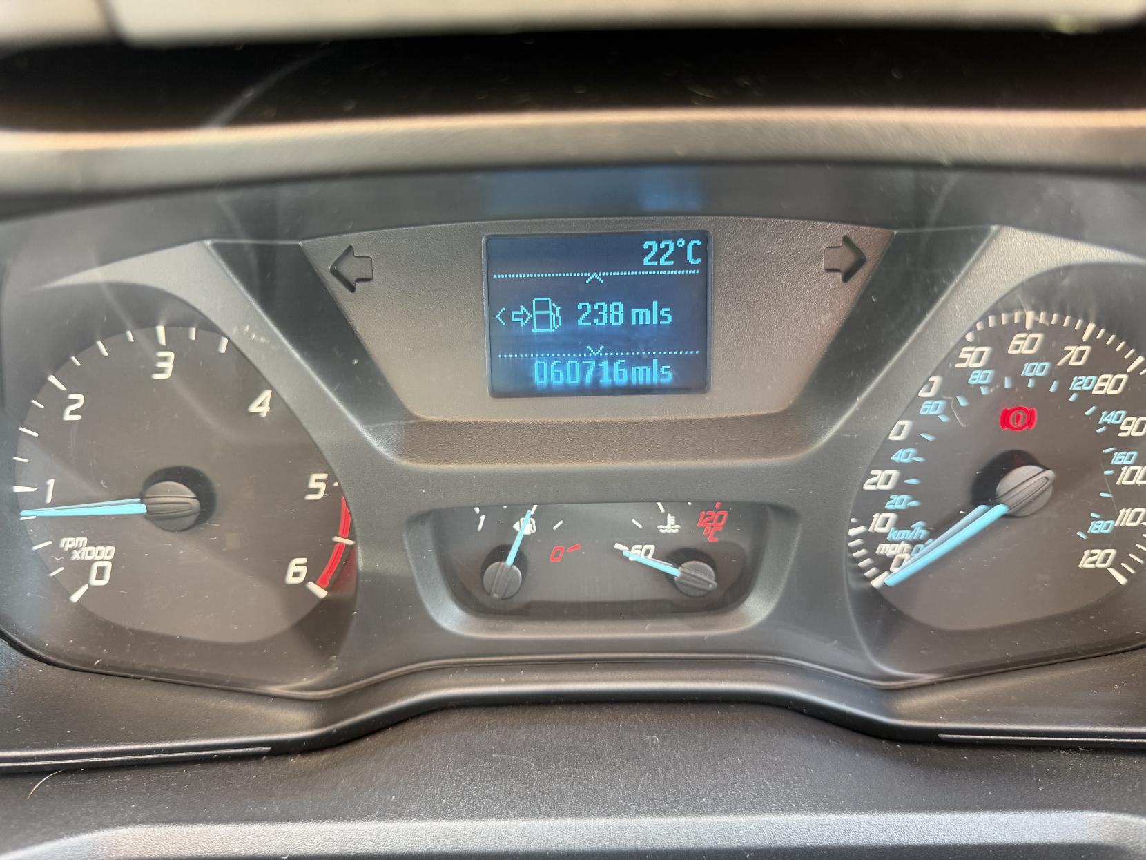 2013 Ford Transit Custom 2.2 TDCi 330 Trend Panel Van 5dr Diesel Manual L2 H1 (197 g/km, 123 bhp) - Thumbnail 20