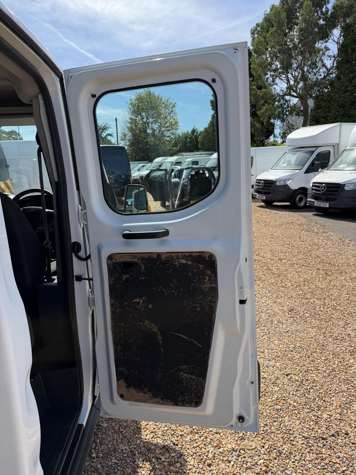 2017 Ford Transit 2.0 350 EcoBlue 1-Way Double Tipper Double Cab 4dr Diesel Manual RWD L3 Euro 6 (1-Way, 1-Stop) (130 ps) - Thumbnail 15