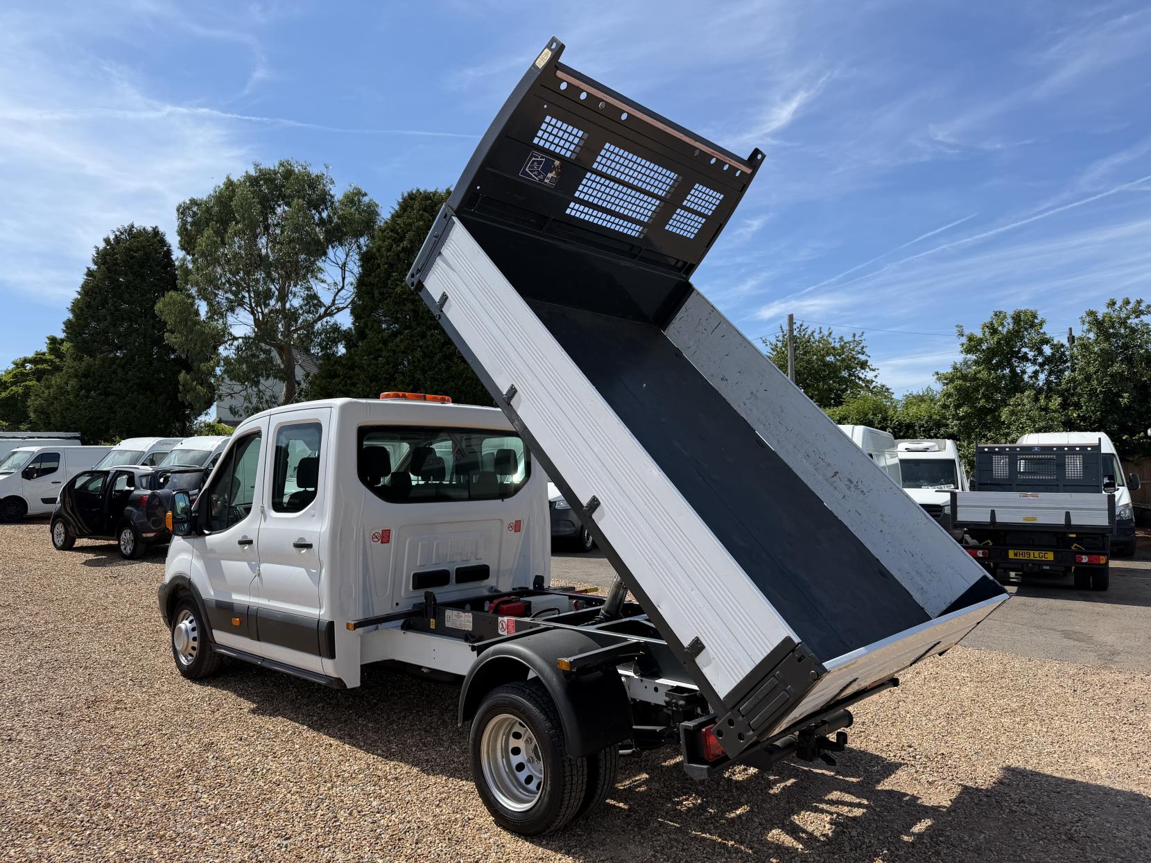 2017 Ford Transit 2.0 350 EcoBlue 1-Way Double Tipper Double Cab 4dr Diesel Manual RWD L3 Euro 6 (1-Way, 1-Stop) (130 ps) - Thumbnail 10
