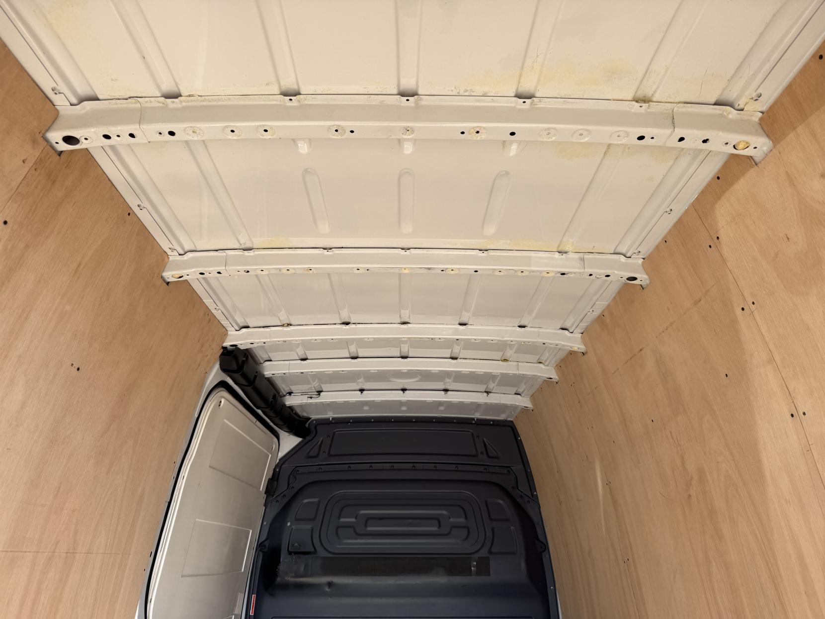 2018 Mercedes-Benz Sprinter 2.1 314 CDI Panel Van 5dr Diesel G-Tronic+ RWD L2 H1 Euro 6 (143 ps) - Thumbnail 31