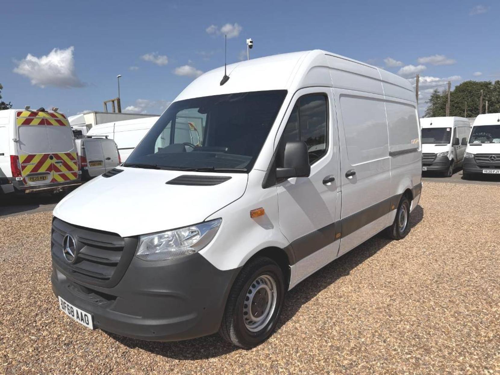 2018 Mercedes-Benz Sprinter 2.1 314 CDI Panel Van 5dr Diesel G-Tronic+ RWD L2 H1 Euro 6 (143 ps) - Thumbnail 7