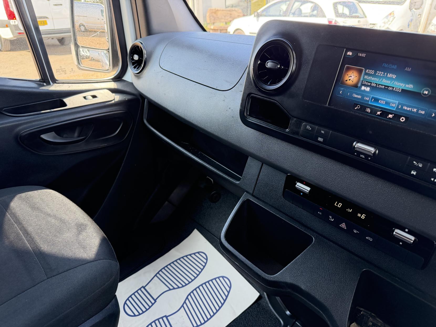2018 Mercedes-Benz Sprinter 2.1 314 CDI Panel Van 5dr Diesel G-Tronic+ RWD L2 H1 Euro 6 (143 ps) - Thumbnail 50