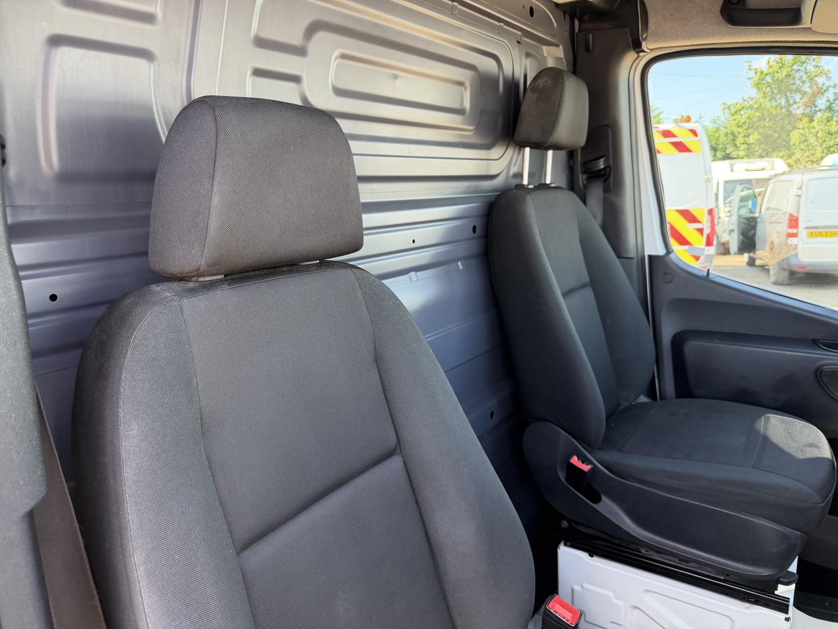 2018 Mercedes-Benz Sprinter 2.1 314 CDI Panel Van 5dr Diesel G-Tronic+ RWD L2 H1 Euro 6 (143 ps) - Thumbnail 14