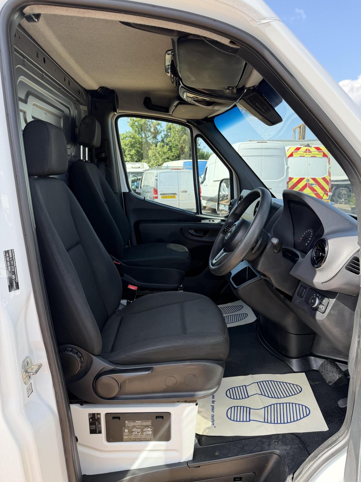 2018 Mercedes-Benz Sprinter 2.1 314 CDI Panel Van 5dr Diesel G-Tronic+ RWD L2 H1 Euro 6 (143 ps) - Thumbnail 16