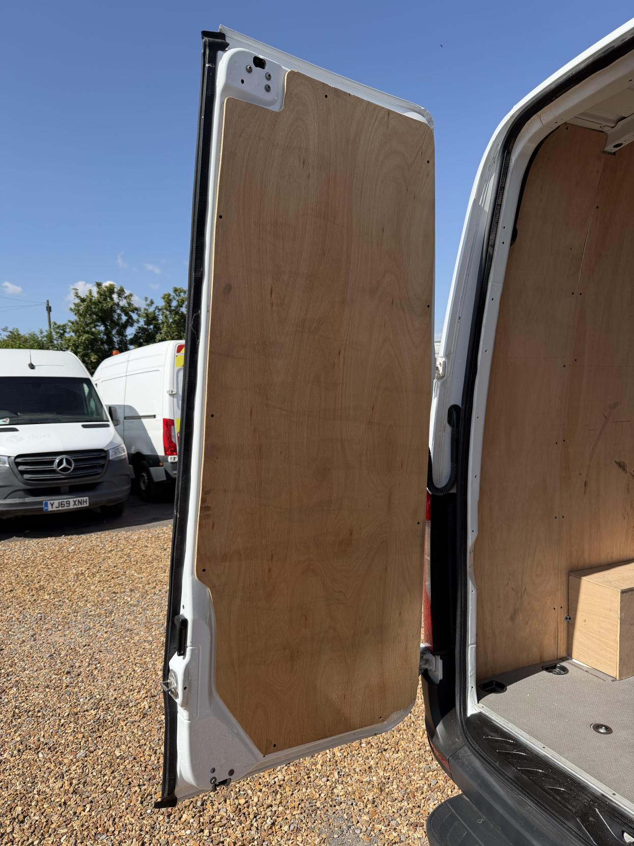 2018 Mercedes-Benz Sprinter 2.1 314 CDI Panel Van 5dr Diesel G-Tronic+ RWD L2 H1 Euro 6 (143 ps) - Thumbnail 26