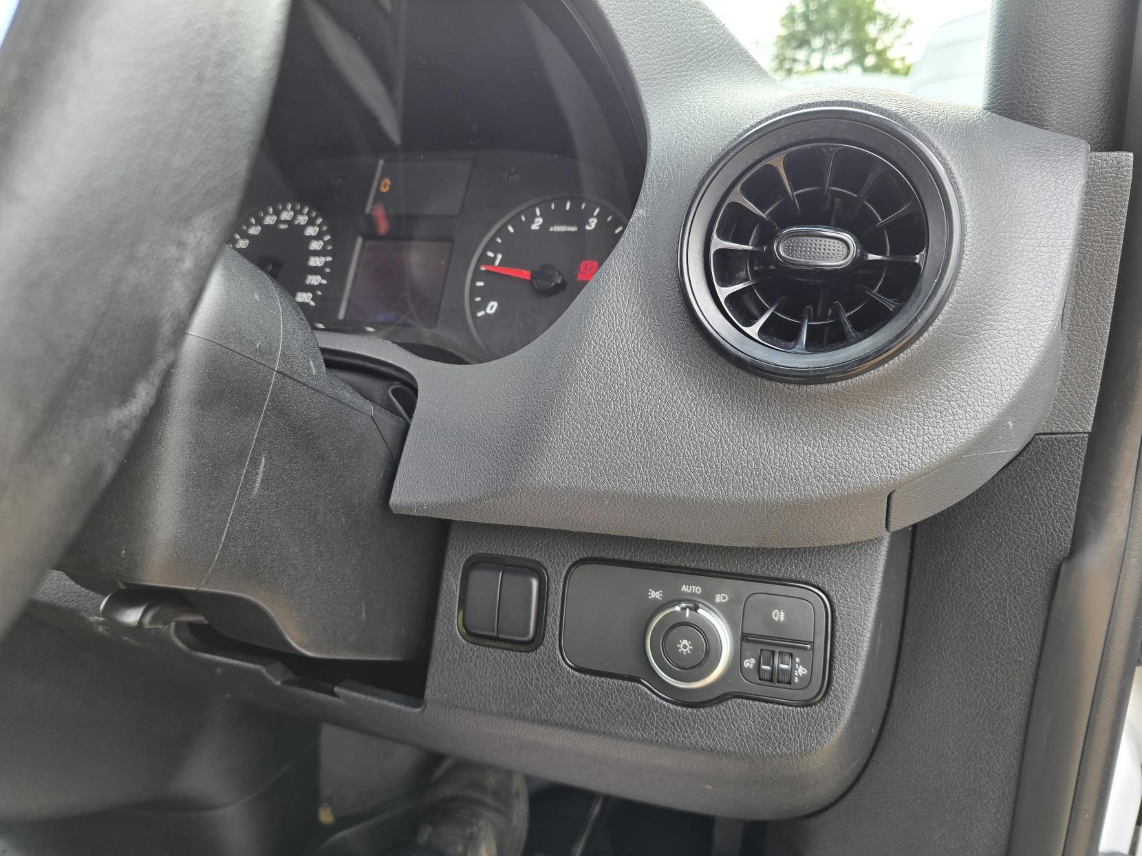 Mercedes-Benz Sprinter 2.1 311 CDI Panel Van 5dr Diesel Manual RWD L3 H2 Euro 6 (114 ps)