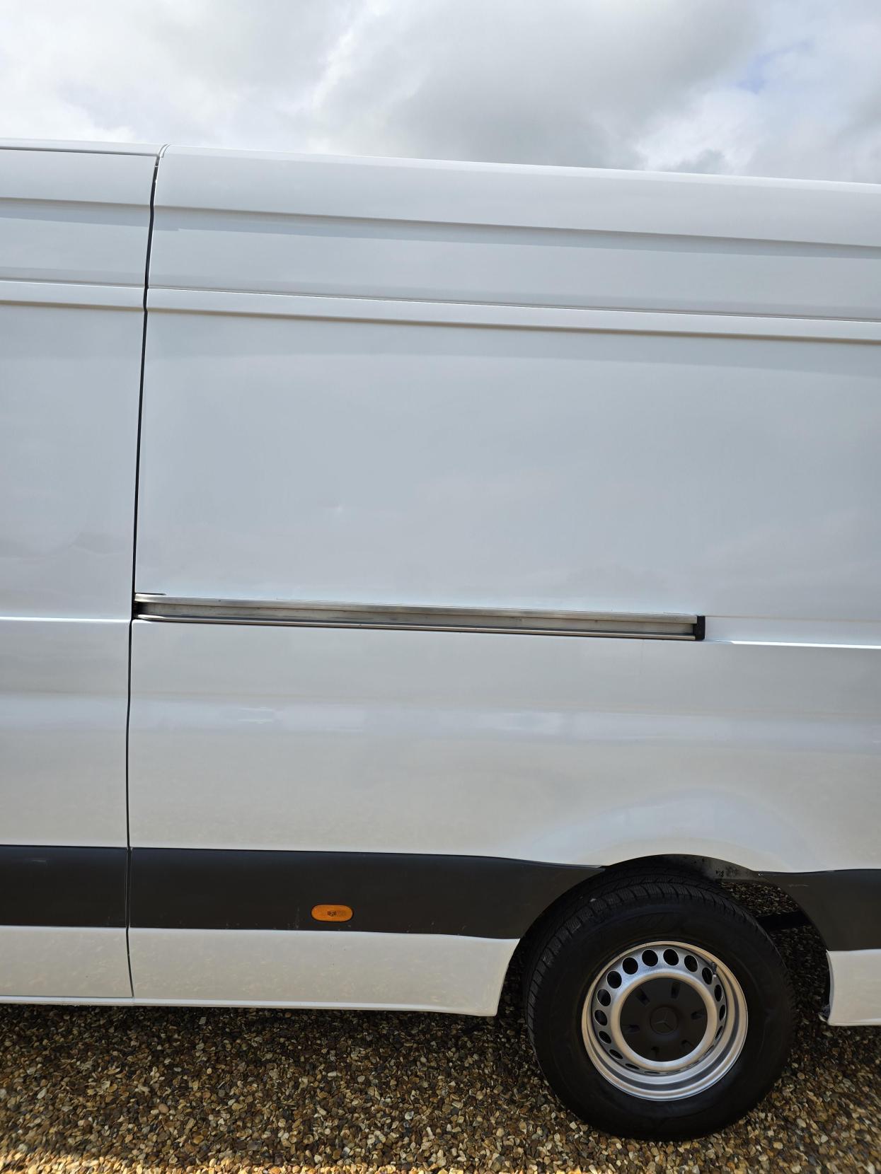 Mercedes-Benz Sprinter 2.1 311 CDI Panel Van 5dr Diesel Manual RWD L3 H2 Euro 6 (114 ps)