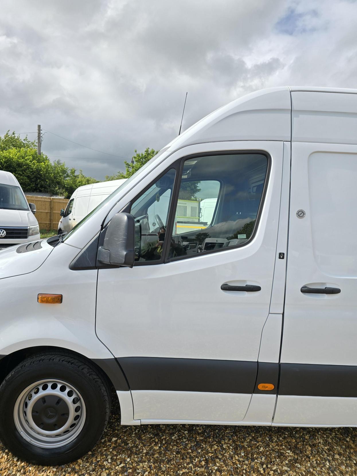 Mercedes-Benz Sprinter 2.1 311 CDI Panel Van 5dr Diesel Manual RWD L3 H2 Euro 6 (114 ps)