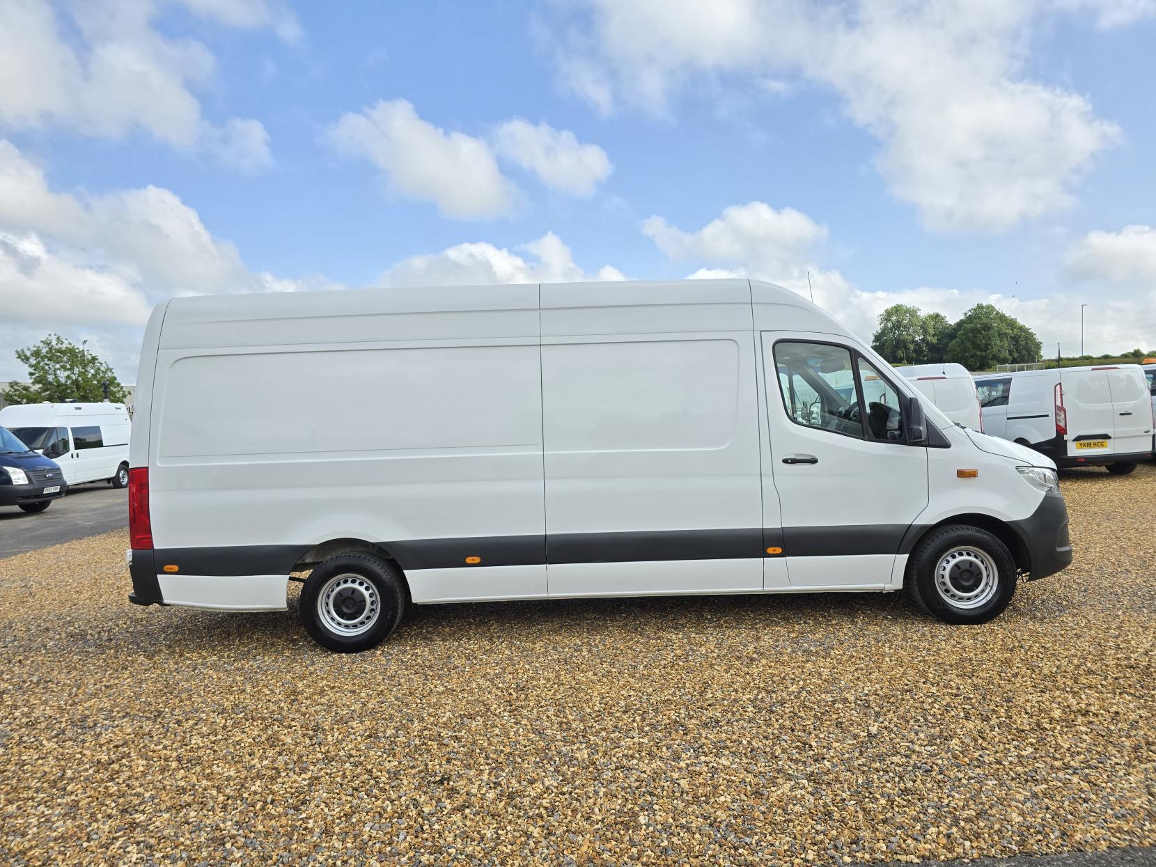 Mercedes-Benz Sprinter 2.1 311 CDI Panel Van 5dr Diesel Manual RWD L3 H2 Euro 6 (114 ps)