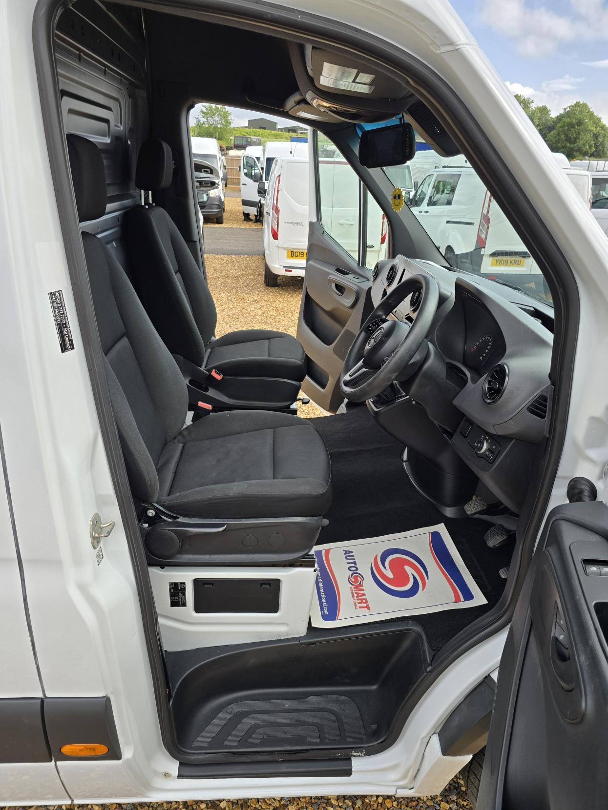 Mercedes-Benz Sprinter 2.1 311 CDI Panel Van 5dr Diesel Manual RWD L3 H2 Euro 6 (114 ps)