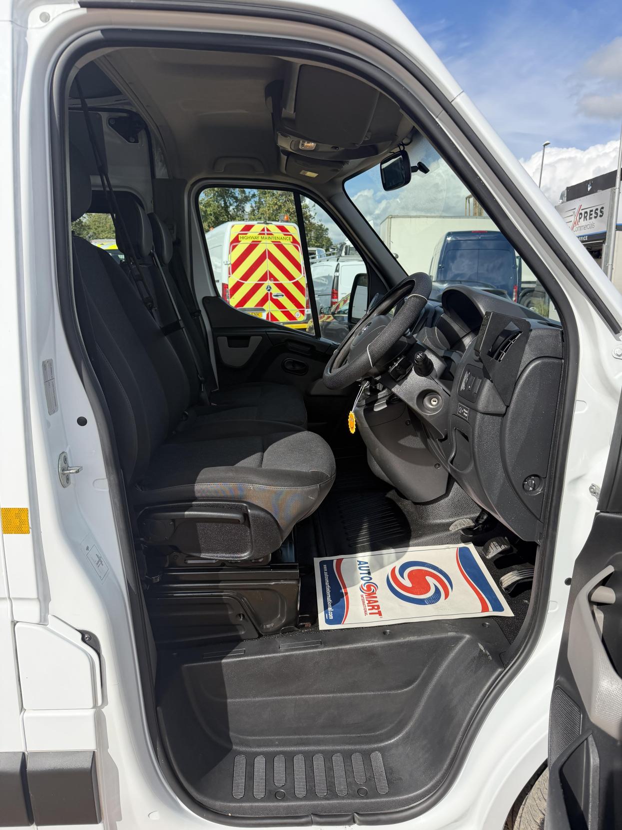 2019 Vauxhall Movano - Thumbnail 15