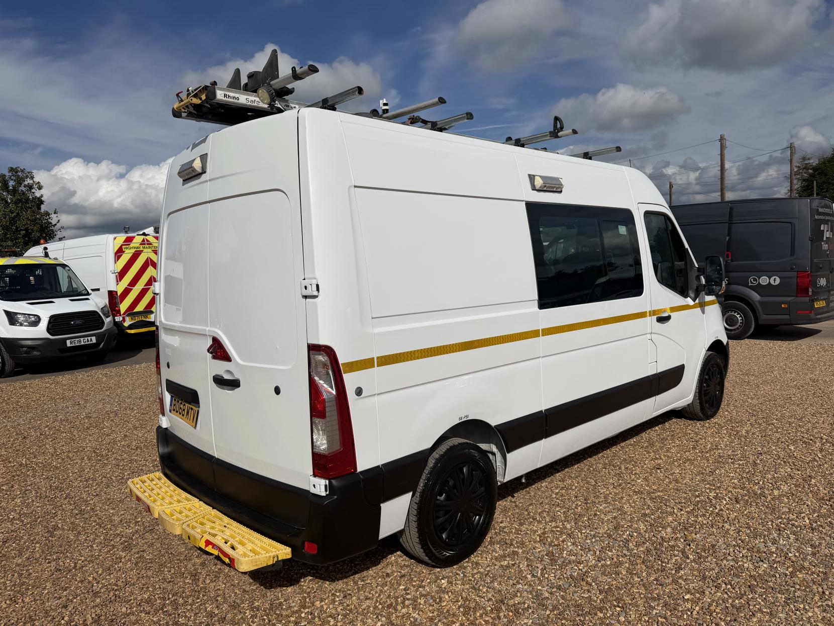 2019 Vauxhall Movano - Thumbnail 13