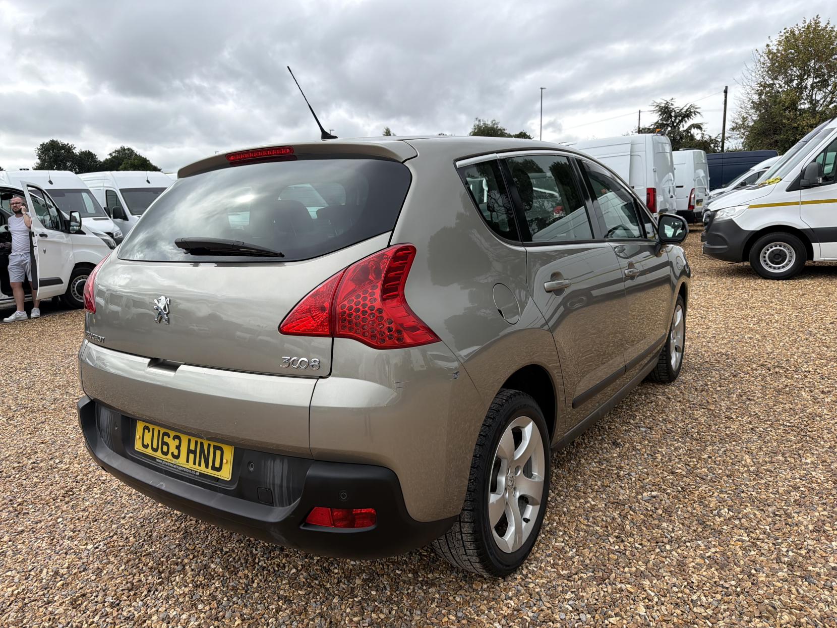 2013 Peugeot 3008 1.6 VTi Active SUV 5dr Petrol Manual Euro 5 (120 ps) - Thumbnail 12