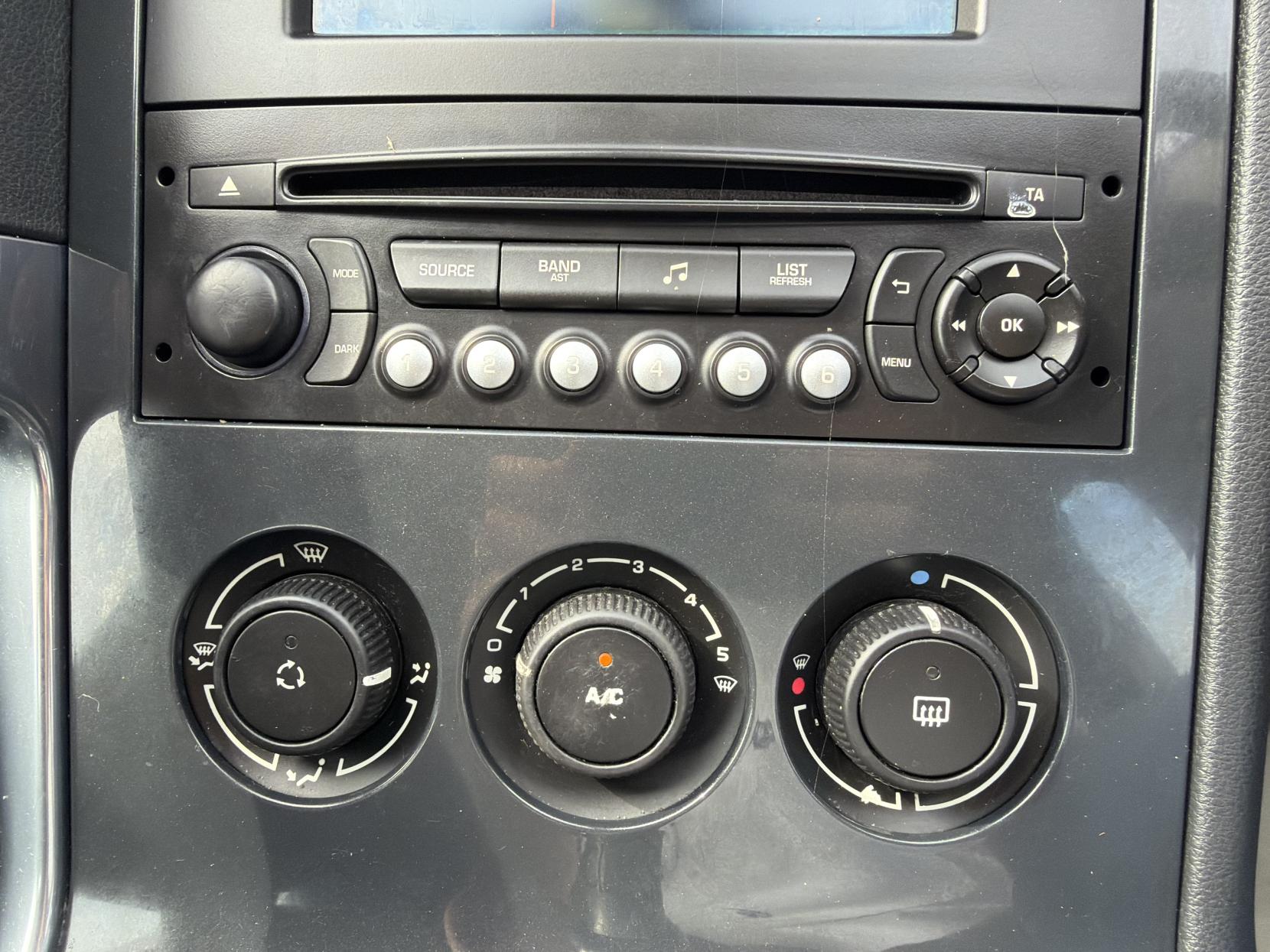 2013 Peugeot 3008 1.6 VTi Active SUV 5dr Petrol Manual Euro 5 (120 ps) - Thumbnail 20