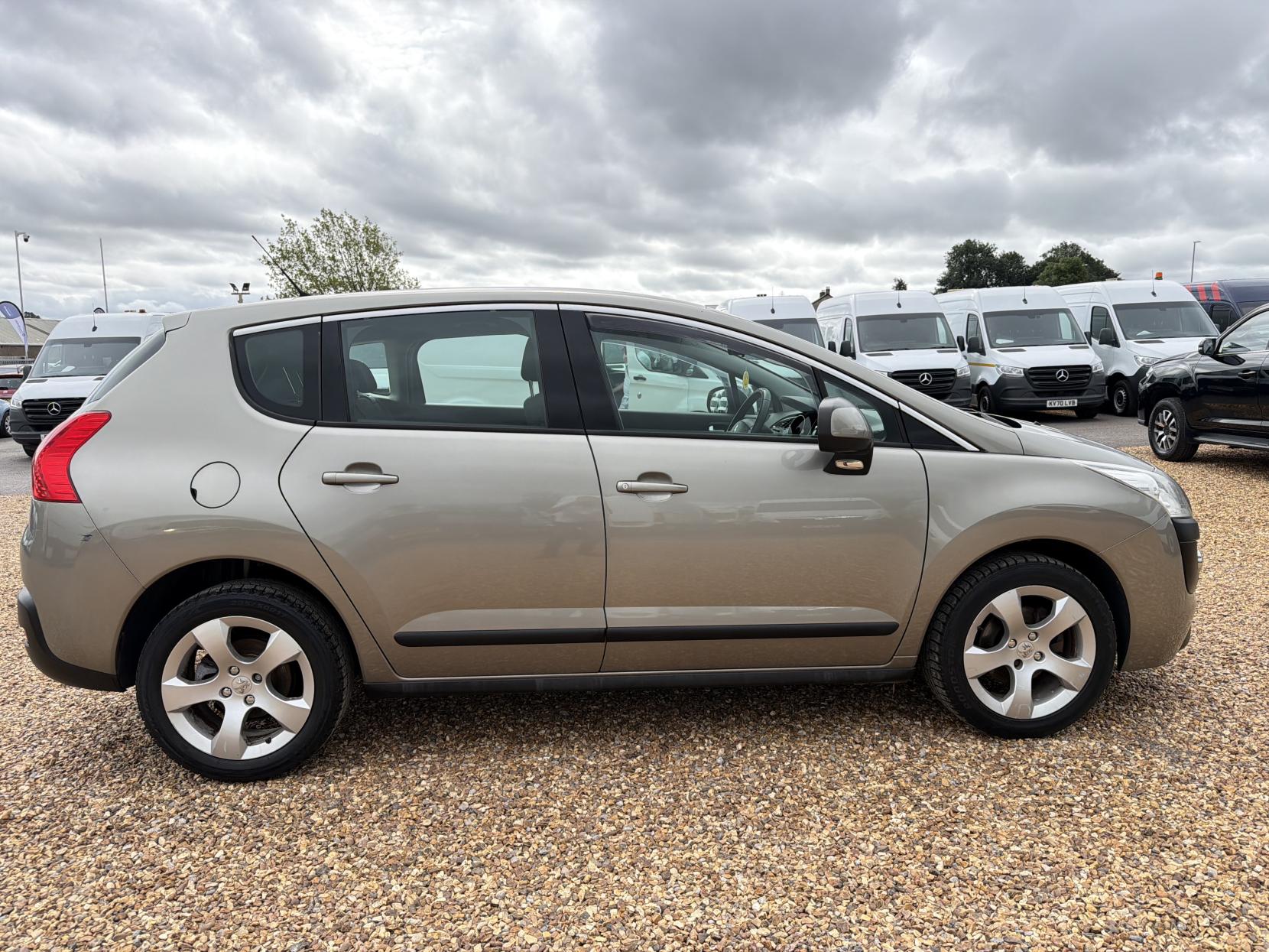 2013 Peugeot 3008 1.6 VTi Active SUV 5dr Petrol Manual Euro 5 (120 ps) - Thumbnail 13