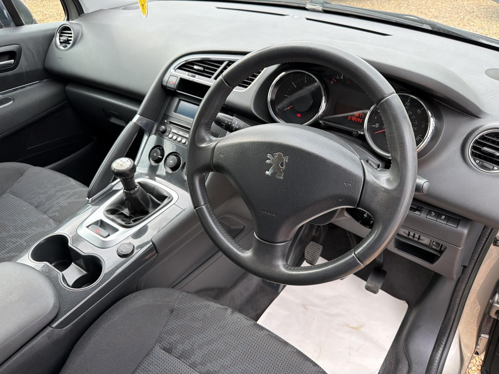 2013 Peugeot 3008 1.6 VTi Active SUV 5dr Petrol Manual Euro 5 (120 ps) - Thumbnail 2