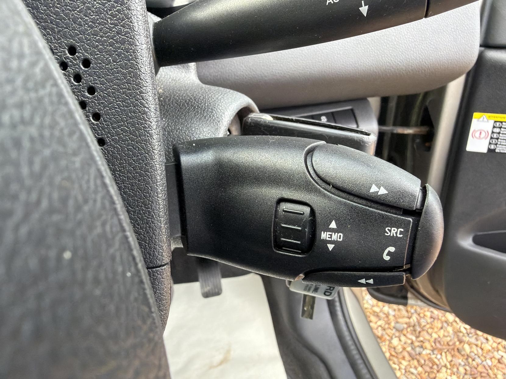 2013 Peugeot 3008 1.6 VTi Active SUV 5dr Petrol Manual Euro 5 (120 ps) - Thumbnail 30