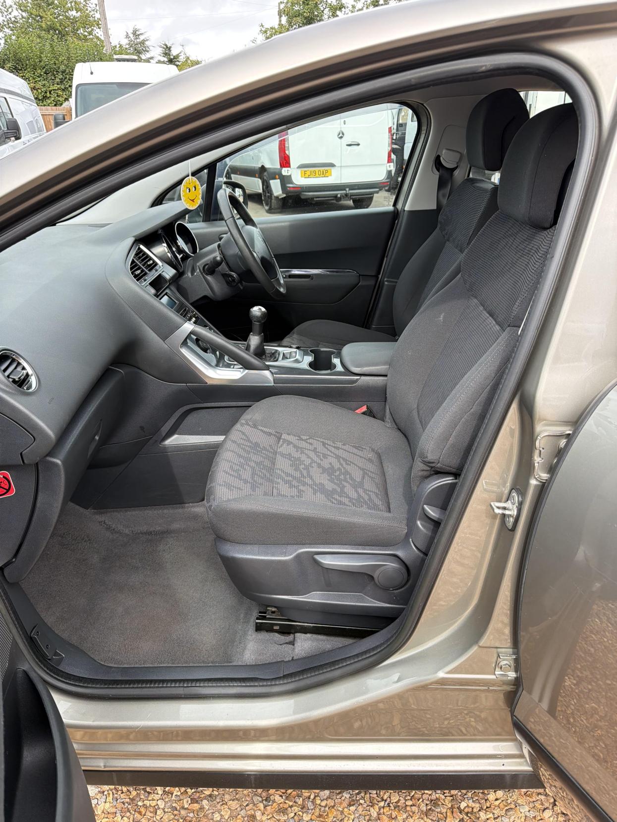 2013 Peugeot 3008 1.6 VTi Active SUV 5dr Petrol Manual Euro 5 (120 ps) - Thumbnail 25