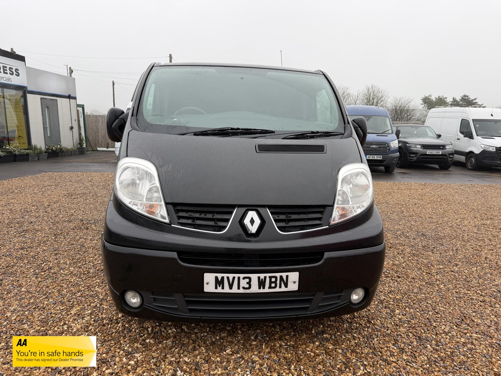 Renault Trafic 2.0 dCi LL29 Sport Crew Van 4dr Diesel Manual L3 H1 (Phase 3, 6 Seats) (207 g/km, 115 bhp)
