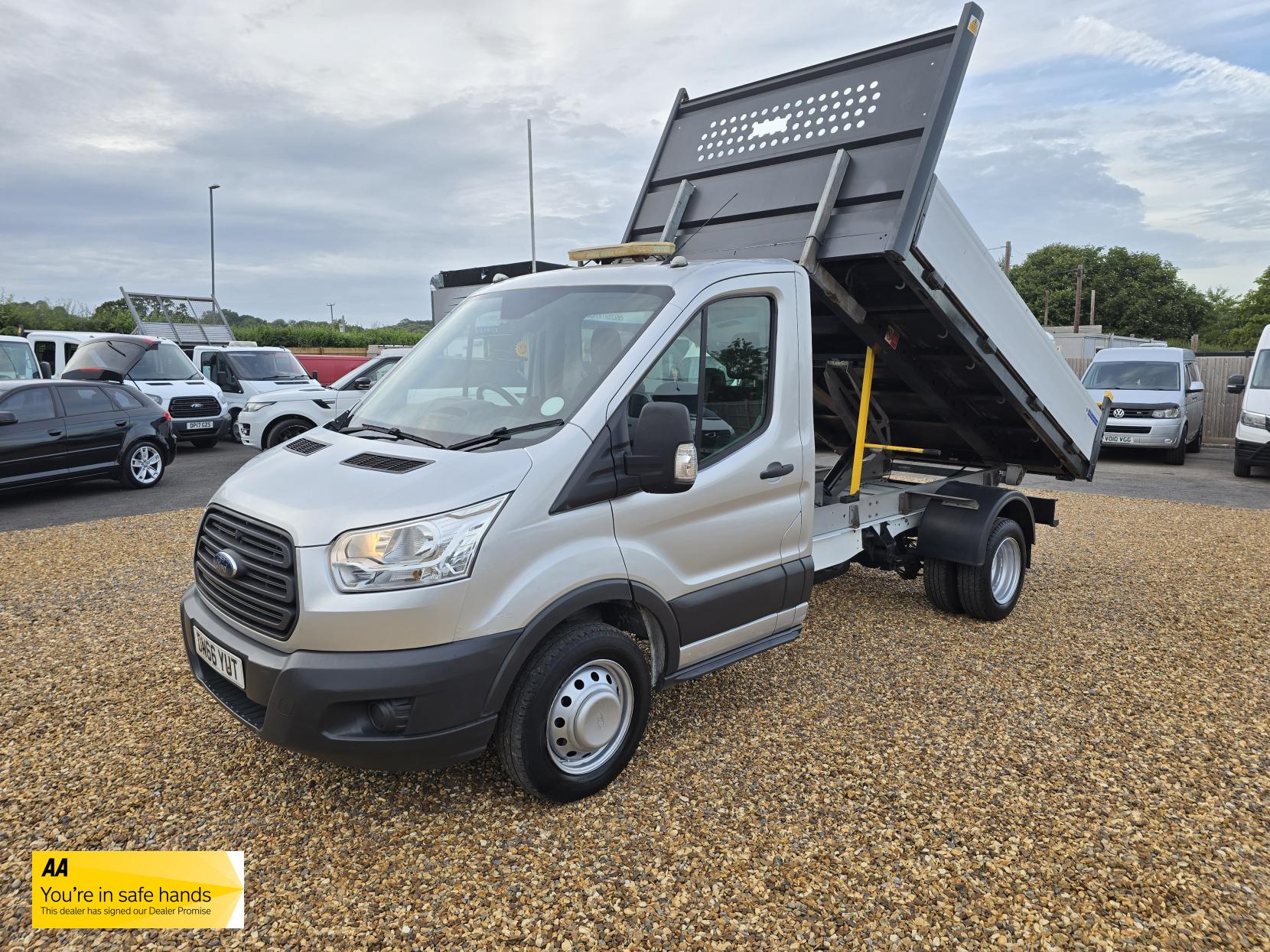 Ford Transit 2.2 TDCi 350 1-Way Tipper 2dr Diesel Manual RWD L2 Euro 5 (s/s) (1-Stop) (125 ps)