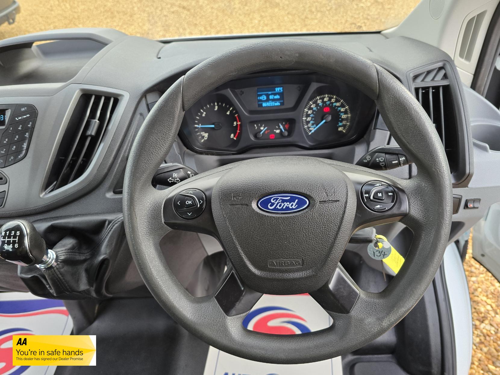 Ford Transit 2.2 TDCi 350 1-Way Tipper 2dr Diesel Manual RWD L2 Euro 5 (s/s) (1-Stop) (125 ps)