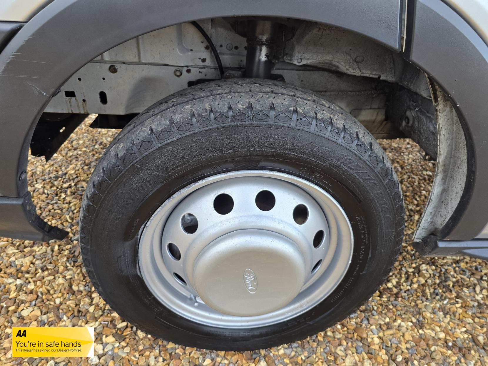 Ford Transit 2.2 TDCi 350 1-Way Tipper 2dr Diesel Manual RWD L2 Euro 5 (s/s) (1-Stop) (125 ps)