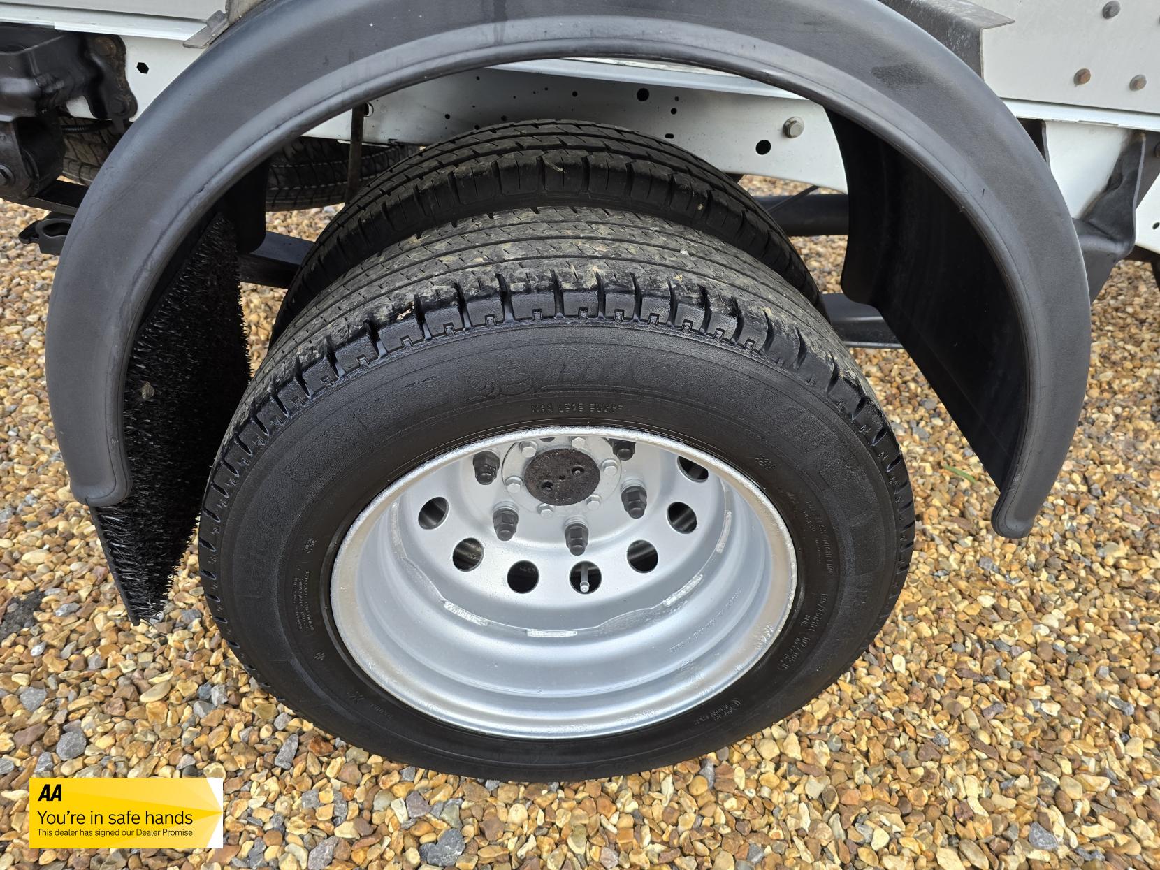 Ford Transit 2.2 TDCi 350 1-Way Tipper 2dr Diesel Manual RWD L2 Euro 5 (s/s) (1-Stop) (125 ps)