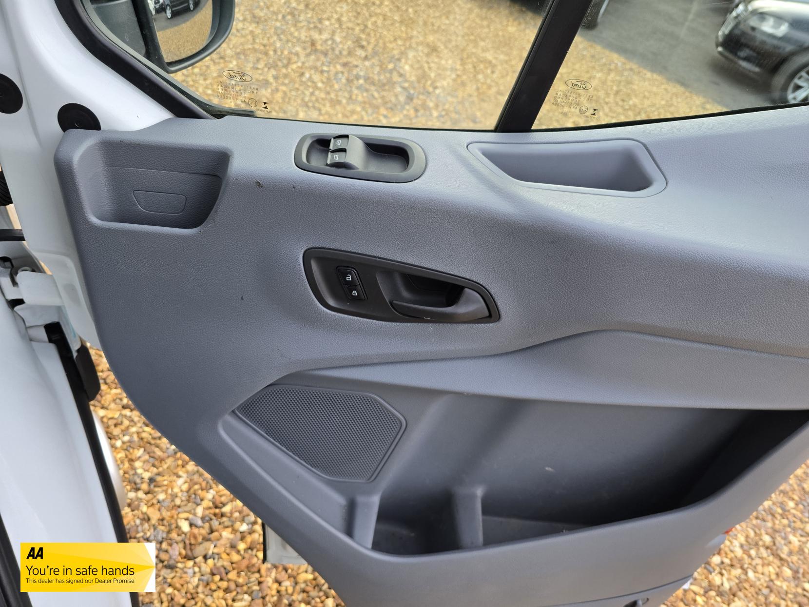 Ford Transit 2.2 TDCi 350 1-Way Tipper 2dr Diesel Manual RWD L2 Euro 5 (s/s) (1-Stop) (125 ps)