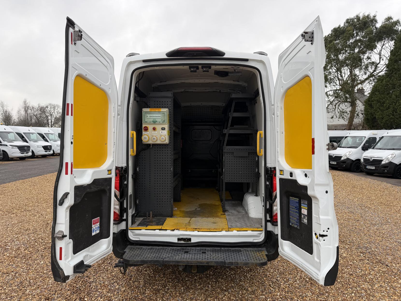 Ford Transit 2.0 350 EcoBlue Leader Panel Van 5dr Diesel Manual RWD L2 H3 Euro 6 (s/s) (130 ps)