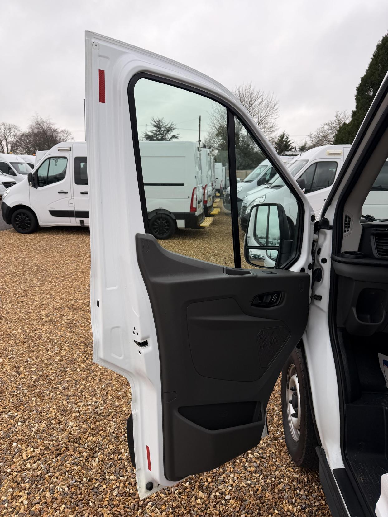 Ford Transit 2.0 350 EcoBlue Leader Panel Van 5dr Diesel Manual RWD L2 H3 Euro 6 (s/s) (130 ps)