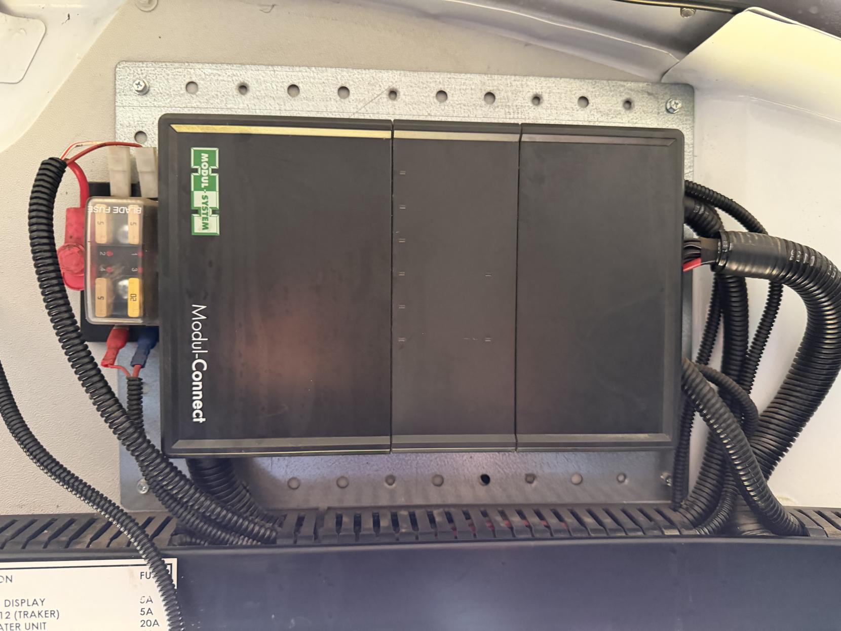 Ford Transit 2.0 350 EcoBlue Leader Panel Van 5dr Diesel Manual RWD L2 H3 Euro 6 (s/s) (130 ps)