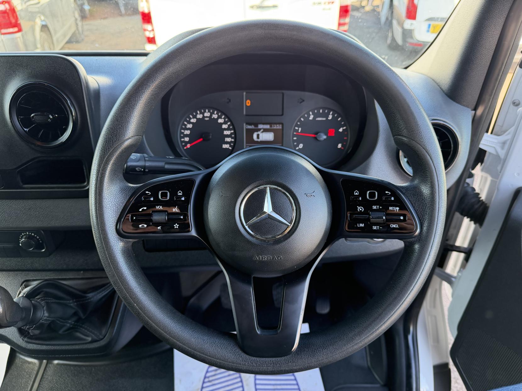 Mercedes-Benz Sprinter 2.1 314 CDI Panel Van 5dr Diesel Manual RWD L3 H2 Euro 6 (143 ps)
