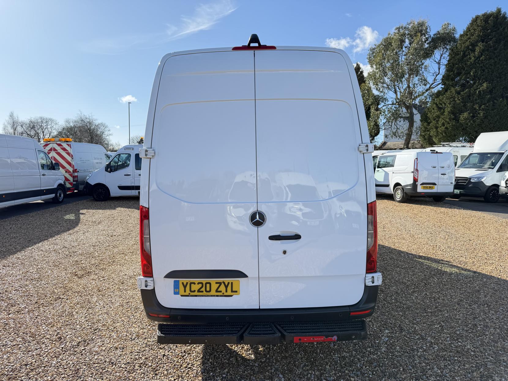Mercedes-Benz Sprinter 2.1 314 CDI Panel Van 5dr Diesel Manual RWD L3 H2 Euro 6 (143 ps)