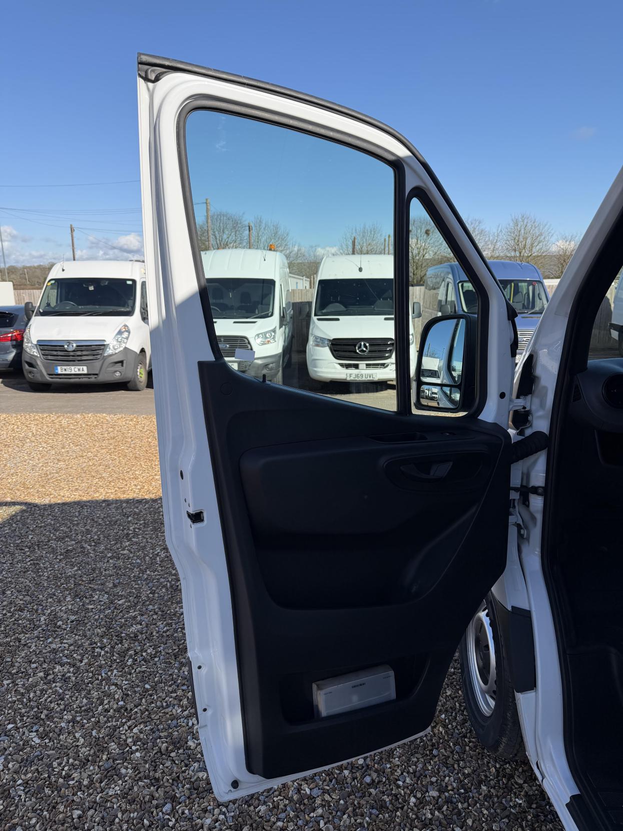 Mercedes-Benz Sprinter 2.1 314 CDI Panel Van 5dr Diesel Manual RWD L3 H2 Euro 6 (143 ps)