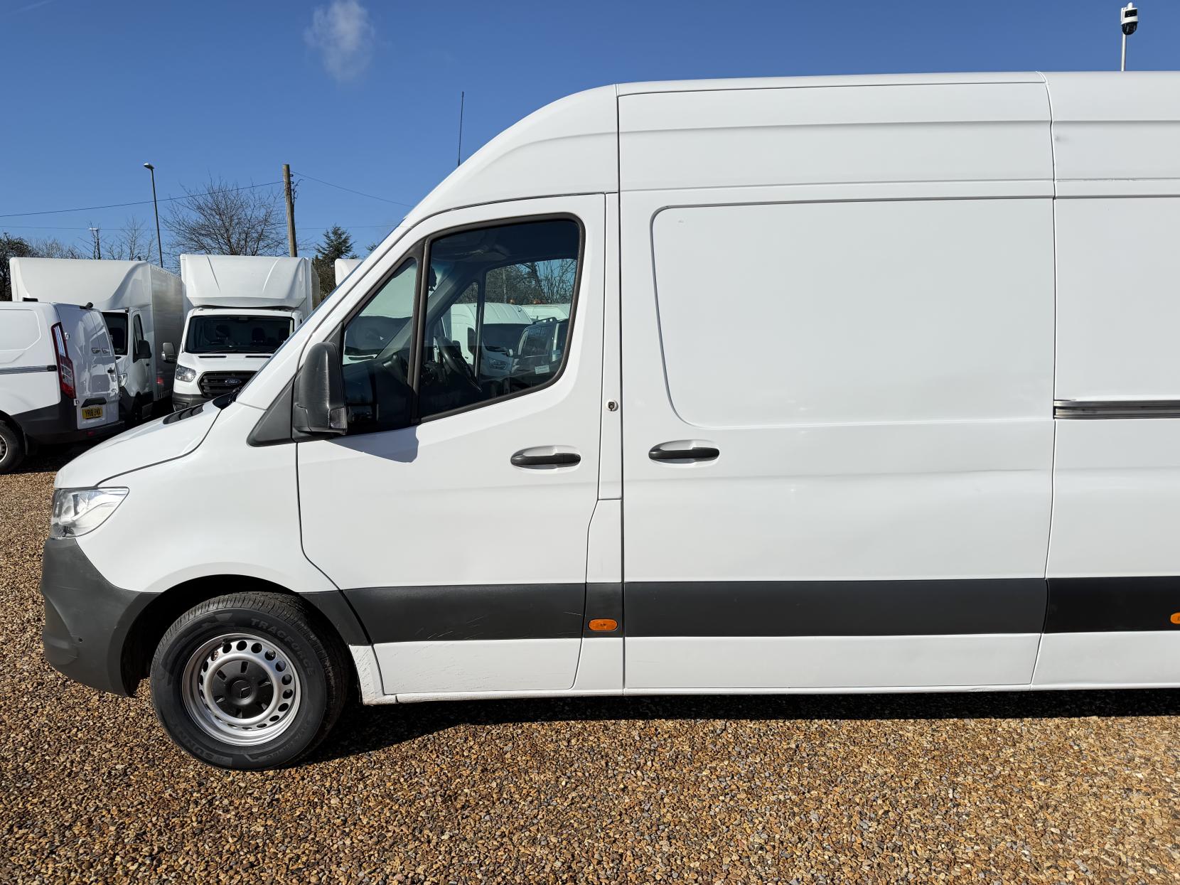 Mercedes-Benz Sprinter 2.1 314 CDI Panel Van 5dr Diesel Manual RWD L3 H2 Euro 6 (143 ps)