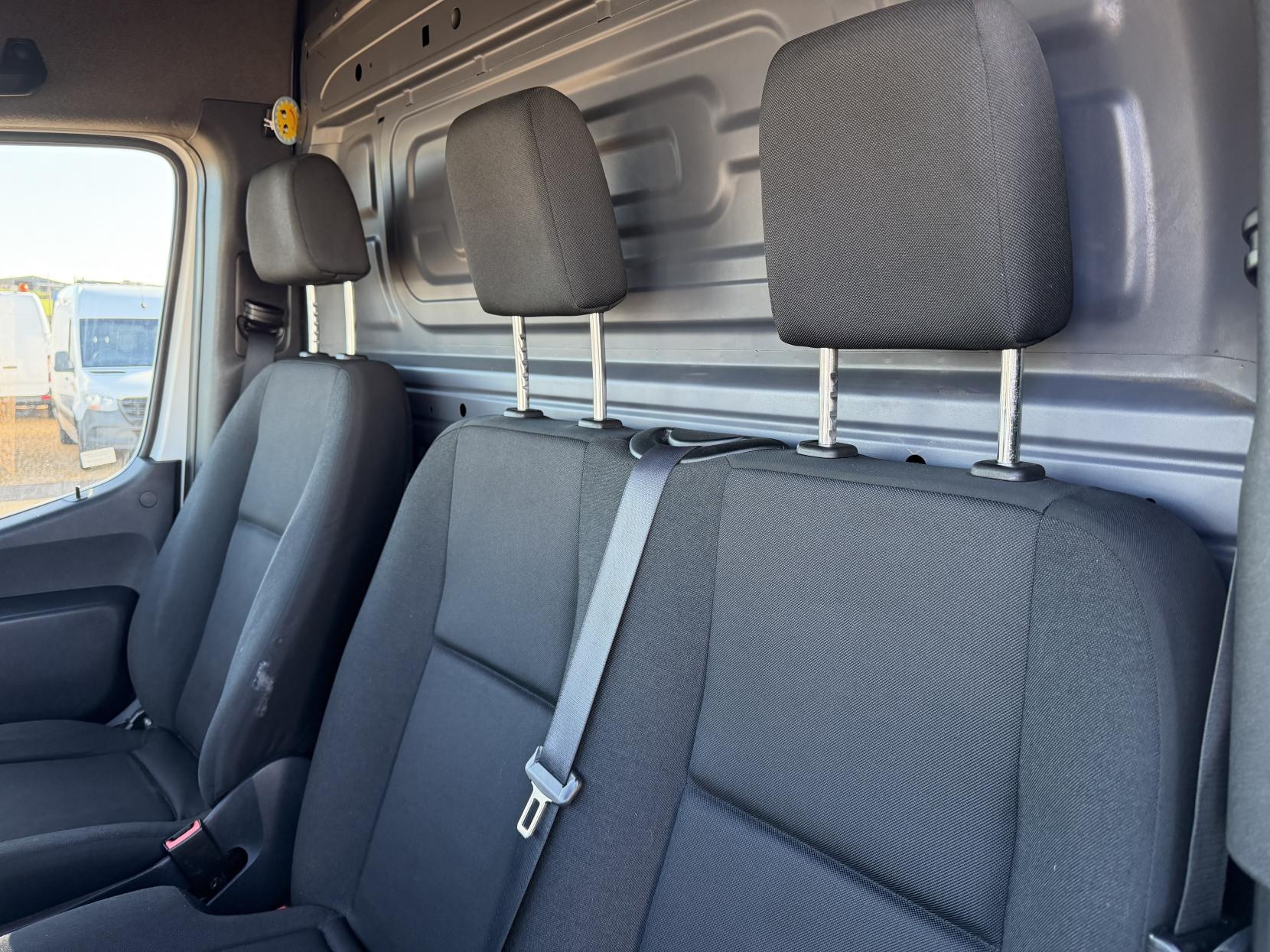 Mercedes-Benz Sprinter 2.1 314 CDI Panel Van 5dr Diesel Manual RWD L3 H2 Euro 6 (143 ps)