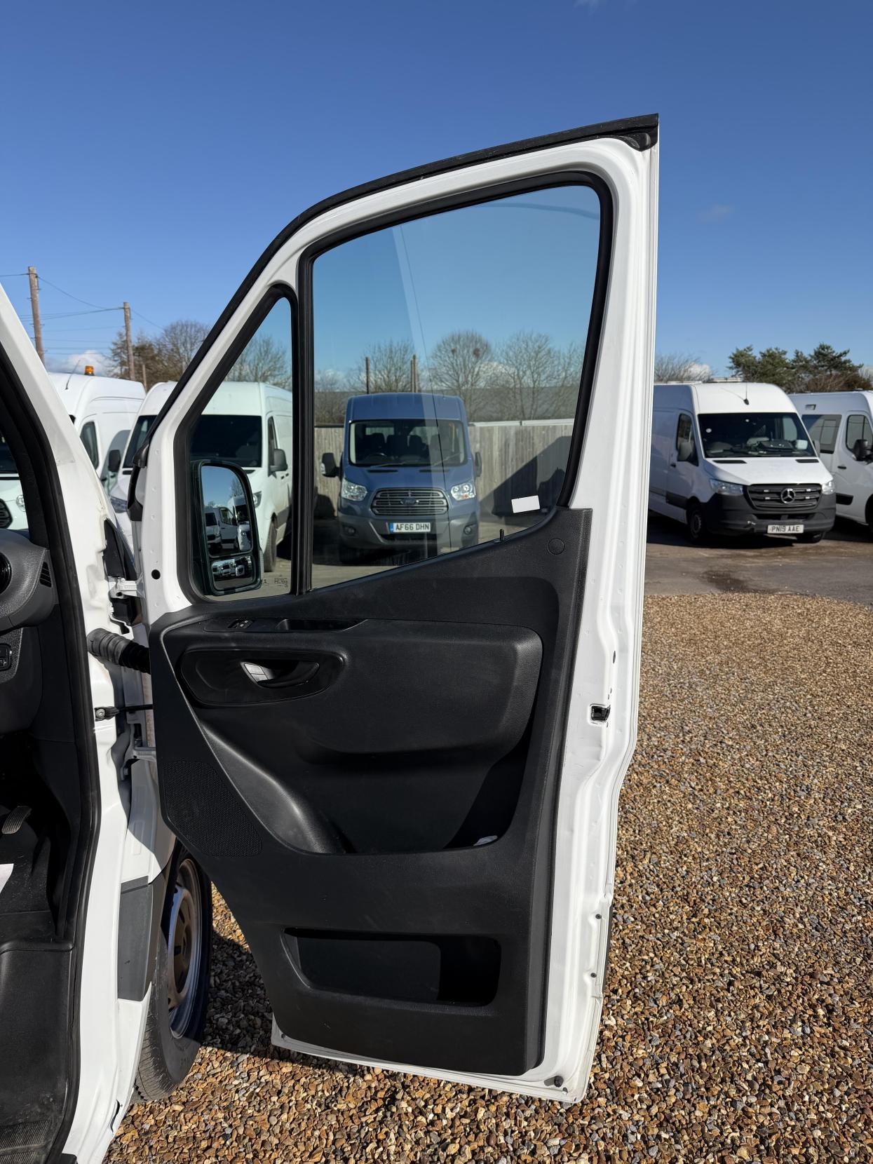 Mercedes-Benz Sprinter 2.1 314 CDI Panel Van 5dr Diesel Manual RWD L3 H2 Euro 6 (143 ps)