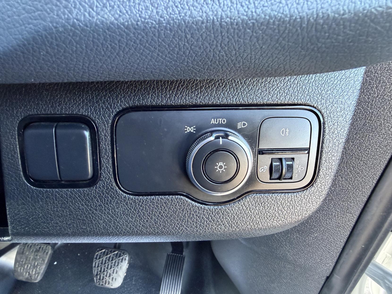 Mercedes-Benz Sprinter 2.1 314 CDI Panel Van 5dr Diesel Manual RWD L3 H2 Euro 6 (143 ps)